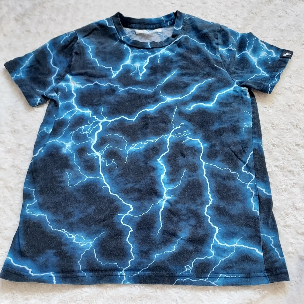 Abercrombie Kids Off White Shorts & Blue Lightening Graphic T-shirt 11/12 School - Picture 4 of 4